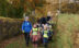 Børnehavebørn kom gående i flok for at deltage i indvielse af børneskoven. Foto: Gitte Hagsholm