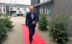 Borgmester Ulrik Wilbek (V) ankommer på den røde løber. Foto: Viborg Kommune